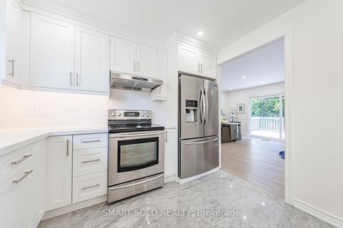 Photo 26 at 158 Park Avenue, Central Newmarket, Newmarket