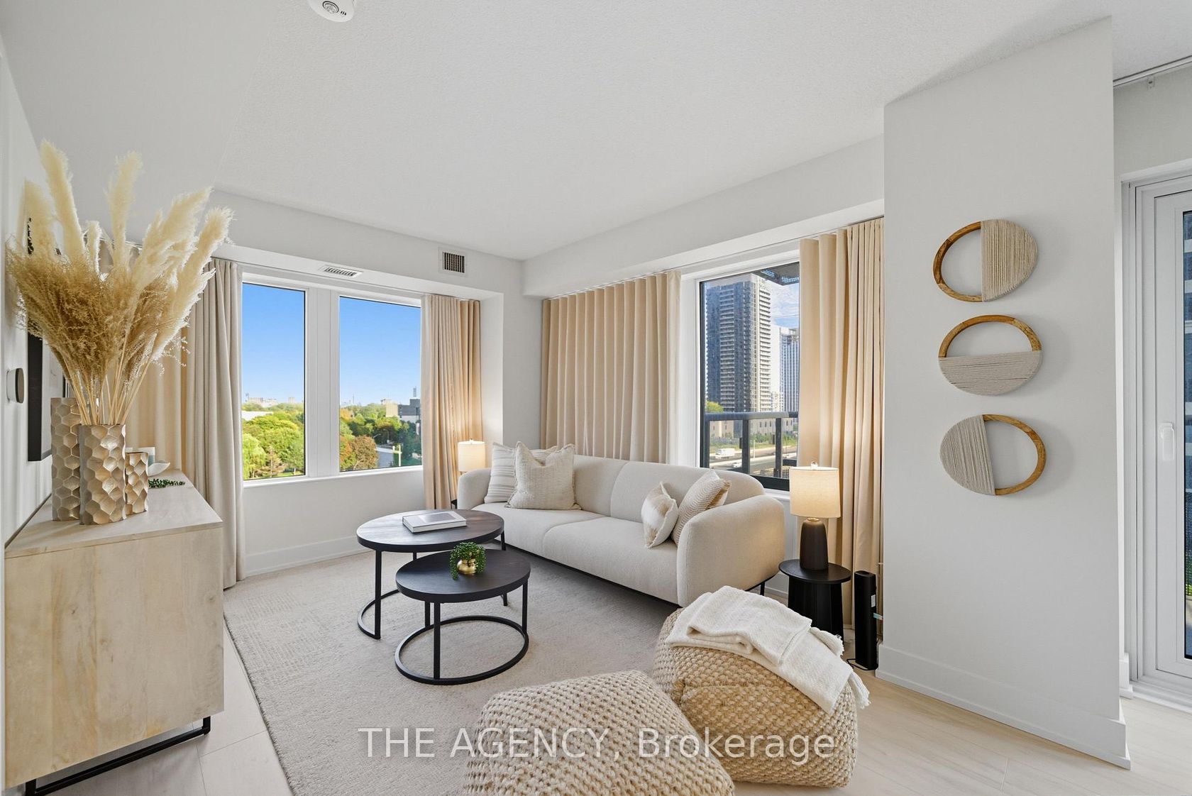 508 - 10 Eva Road, Etobicoke West Mall, Toronto  by Loree Meneguzzi Real Estate 508 - 10 Eva Road, Etobicoke West Mall, Toronto