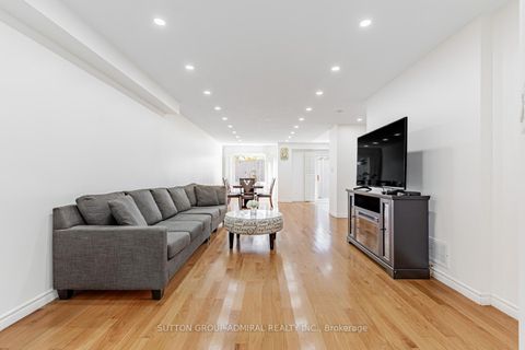 Photo 6 at 105 Prairie Dunes Place, Glen Shields, Vaughan