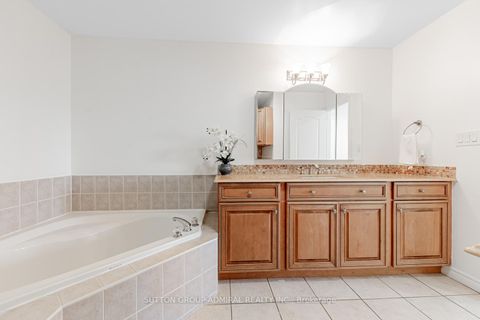 Photo 15 at 105 Prairie Dunes Place, Glen Shields, Vaughan