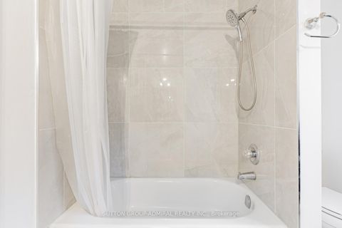 Photo 19 at 105 Prairie Dunes Place, Glen Shields, Vaughan