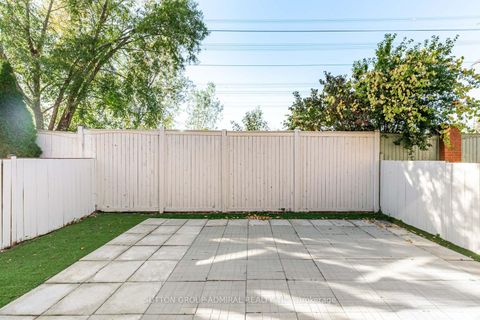 Photo 32 at 105 Prairie Dunes Place, Glen Shields, Vaughan