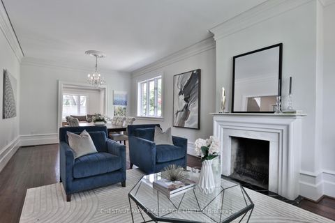 Photo 11 at 121 Roxborough Drive, Moore Park, Toronto