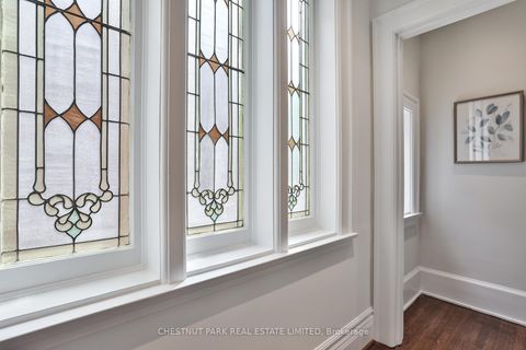 Photo 23 at 121 Roxborough Drive, Moore Park, Toronto