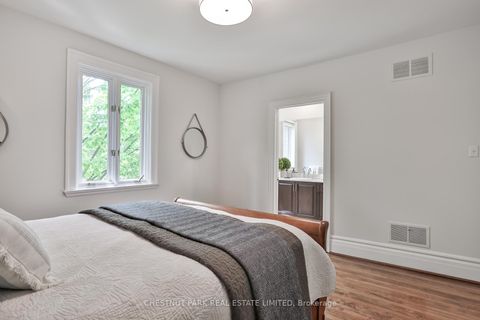 Photo 36 at 121 Roxborough Drive, Moore Park, Toronto