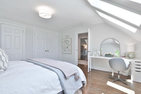 Photo 40 at 121 Roxborough Drive, Moore Park, Toronto