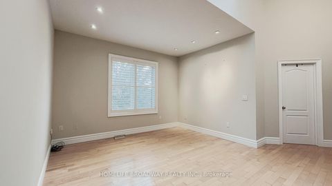 Photo 23 at TH25 - 9133 Bayview Avenue, Doncrest, Richmond Hill