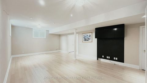 Photo 33 at TH25 - 9133 Bayview Avenue, Doncrest, Richmond Hill