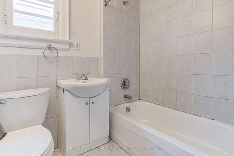 Photo 15 at 492 Jane Street, Bloor West Village, Toronto