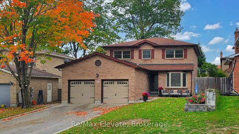 Photo 1 at 28 Kenny Crescent, Letitia Heights, Barrie