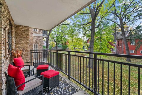 Photo 7 at 203 - 15390 Yonge Street, Aurora Heights, Aurora