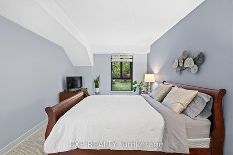 Photo 18 at 203 - 15390 Yonge Street, Aurora Heights, Aurora