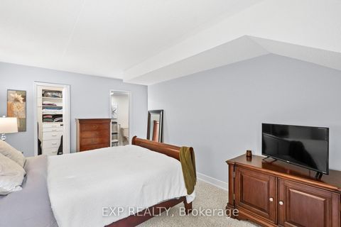 Photo 20 at 203 - 15390 Yonge Street, Aurora Heights, Aurora