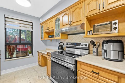 Photo 24 at 203 - 15390 Yonge Street, Aurora Heights, Aurora