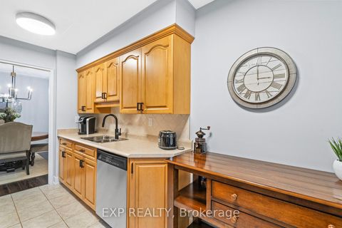 Photo 26 at 203 - 15390 Yonge Street, Aurora Heights, Aurora
