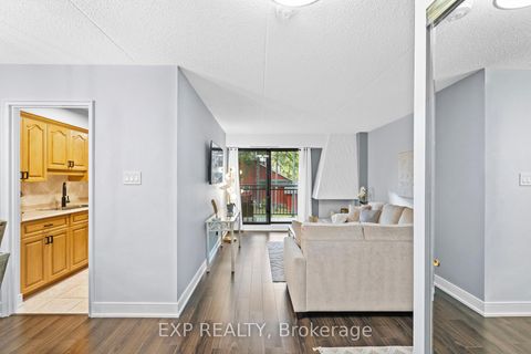 Photo 31 at 203 - 15390 Yonge Street, Aurora Heights, Aurora Photo 31 at 203 - 15390 Yonge Street, Aurora Heights, Aurora