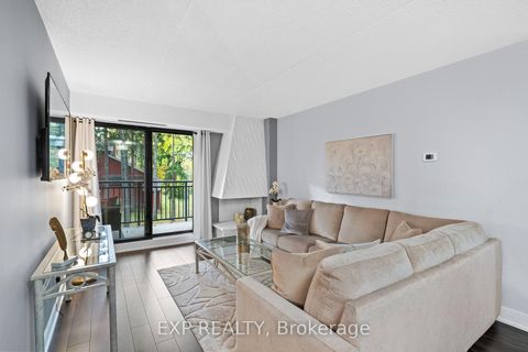 Photo 32 at 203 - 15390 Yonge Street, Aurora Heights, Aurora Photo 32 at 203 - 15390 Yonge Street, Aurora Heights, Aurora