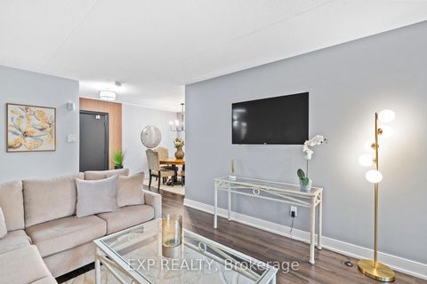Photo 36 at 203 - 15390 Yonge Street, Aurora Heights, Aurora Photo 36 at 203 - 15390 Yonge Street, Aurora Heights, Aurora