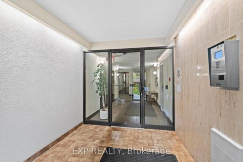 Photo 37 at 203 - 15390 Yonge Street, Aurora Heights, Aurora Photo 37 at 203 - 15390 Yonge Street, Aurora Heights, Aurora