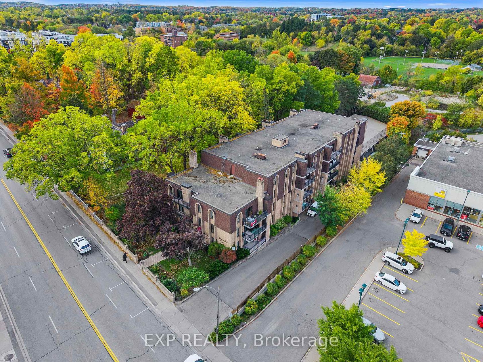 203 - 15390 Yonge Street, Aurora Heights, Aurora photo number 2 203 - 15390 Yonge Street, Aurora Heights, Aurora photo number 2