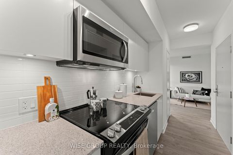 Photo 5 at 906 - 500 Wilson Avenue, Clanton Park, Toronto