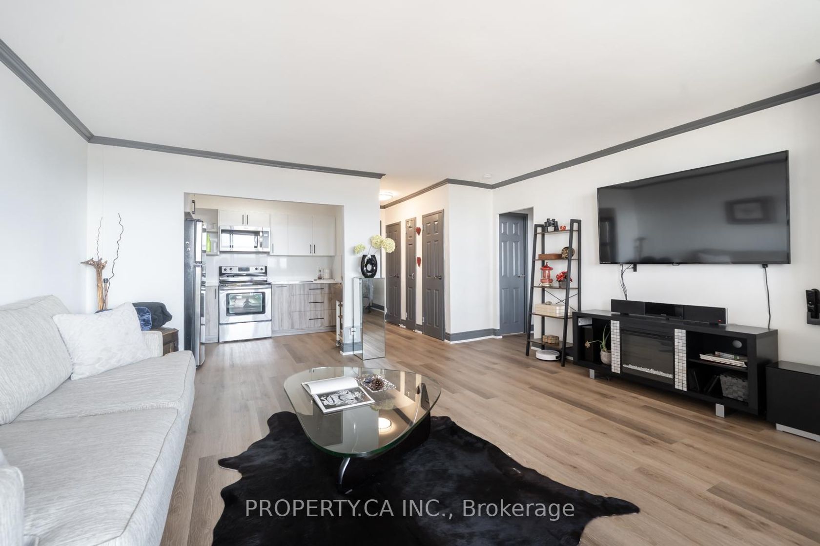 Photo 4 at 806 - 5949 Yonge Street, Newtonbrook East, Toronto Photo 4 at 806 - 5949 Yonge Street, Newtonbrook East, Toronto