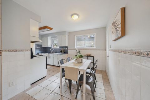 Photo 2 at 6 Glenecho Drive, Grove East, Barrie