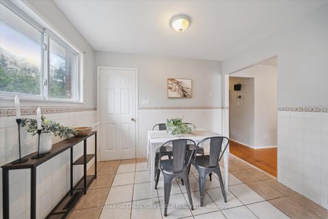 Photo 3 at 6 Glenecho Drive, Grove East, Barrie