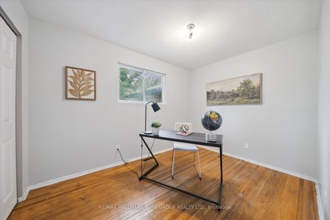 Photo 9 at 6 Glenecho Drive, Grove East, Barrie