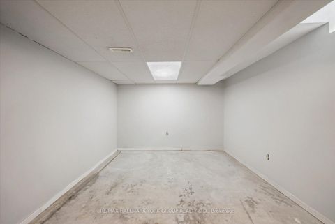 Photo 14 at 6 Glenecho Drive, Grove East, Barrie