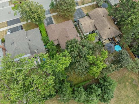 Photo 27 at 6 Glenecho Drive, Grove East, Barrie