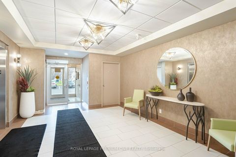 Photo 4 at 210 - 9451 Jane Street, Maple, Vaughan
