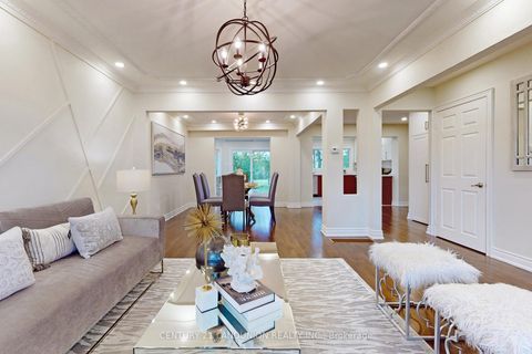 Photo 2 at 757 Huntingwood Drive, Sullivan, Toronto