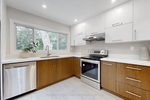 Photo 5 at 757 Huntingwood Drive, Sullivan, Toronto Photo 5 at 757 Huntingwood Drive, Sullivan, Toronto