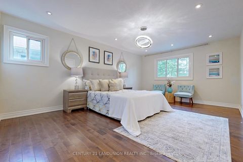 Photo 11 at 757 Huntingwood Drive, Sullivan, Toronto