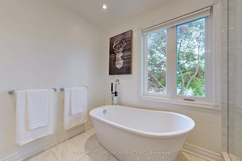 Photo 14 at 757 Huntingwood Drive, Sullivan, Toronto