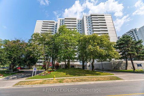 Photo 1 at 306 - 10 Parkway Forest Drive, Henry Farm, Toronto