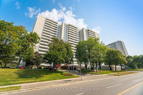 Photo 2 at 306 - 10 Parkway Forest Drive, Henry Farm, Toronto