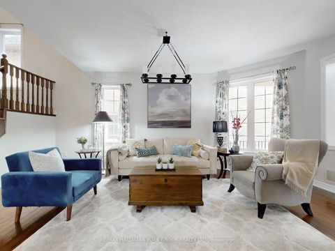 Photo 4 at 254 Tower Hill Road, Jefferson, Richmond Hill