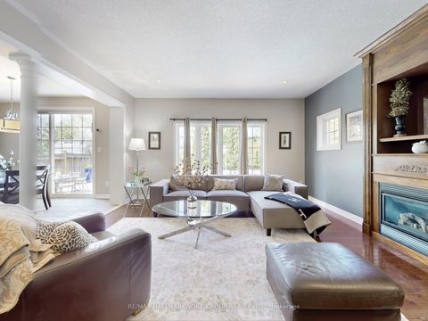 Photo 7 at 254 Tower Hill Road, Jefferson, Richmond Hill