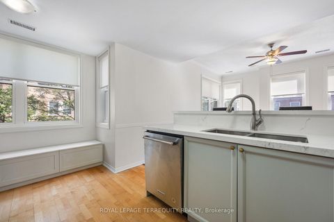 Photo 6 at 129 - 760 Lawrence Avenue W, Glen Park, Toronto