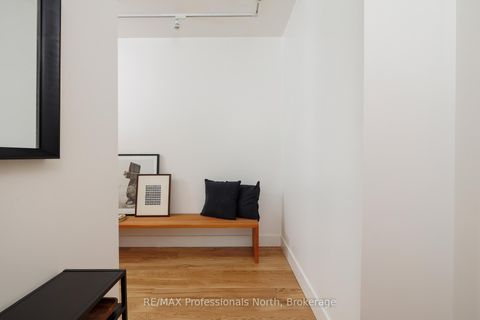 Photo 4 at 404 - 562 Eglinton Avenue E, Mount Pleasant East, Toronto