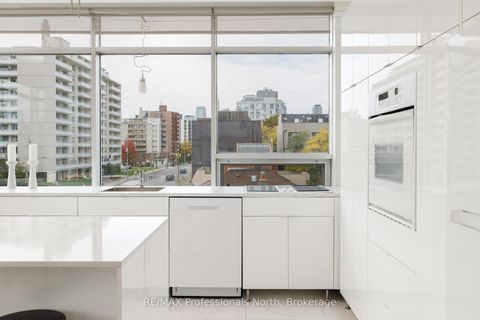 Photo 10 at 404 - 562 Eglinton Avenue E, Mount Pleasant East, Toronto