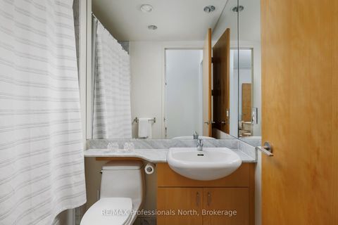 Photo 26 at 404 - 562 Eglinton Avenue E, Mount Pleasant East, Toronto