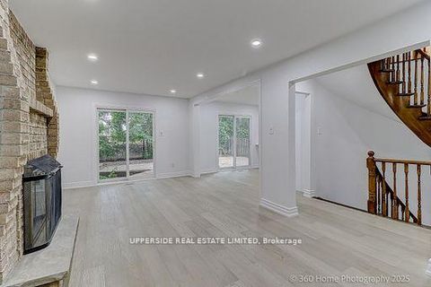 Photo 12 at 646 York Hill Boulevard, Yorkhill, Vaughan