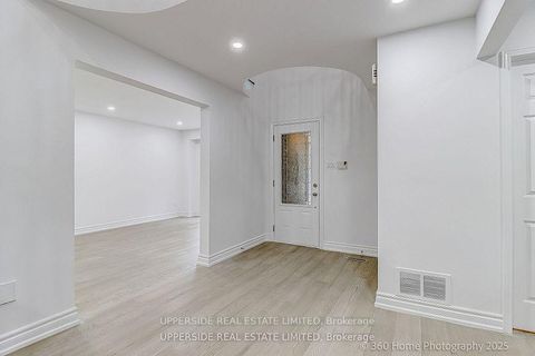 Photo 15 at 646 York Hill Boulevard, Yorkhill, Vaughan