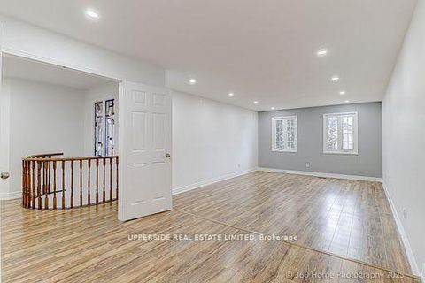 Photo 17 at 646 York Hill Boulevard, Yorkhill, Vaughan