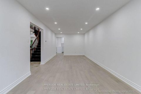 Photo 18 at 646 York Hill Boulevard, Yorkhill, Vaughan