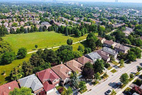 Photo 31 at 646 York Hill Boulevard, Yorkhill, Vaughan