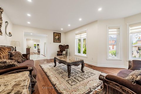 Photo 8 at 898 Stonehaven Avenue, Wyndham, Newmarket